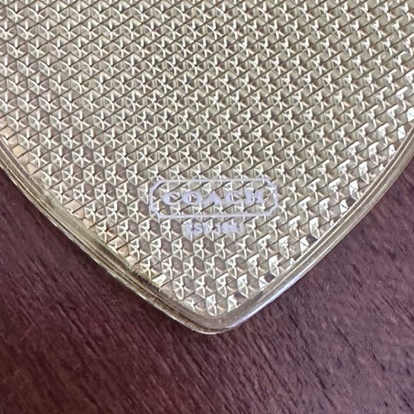 Coach Poppy Heart Hangtag - Picture 6 of 8